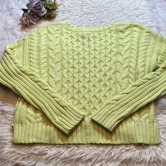 NWT Line the Label Leah V Neck Cable Knit Sweater in Citron sz M - Picture 11 of 11